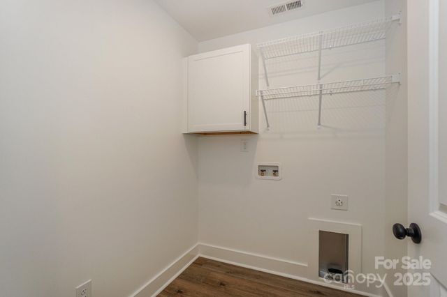 110 S Yadkin River Road, Statesville, NC 28625