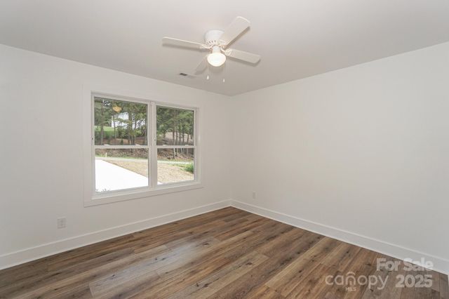110 S Yadkin River Road, Statesville, NC 28625