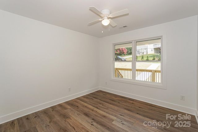110 S Yadkin River Road, Statesville, NC 28625
