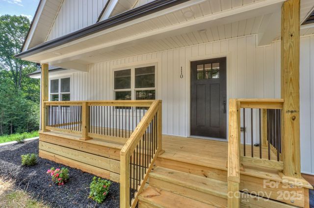 110 S Yadkin River Road, Statesville, NC 28625