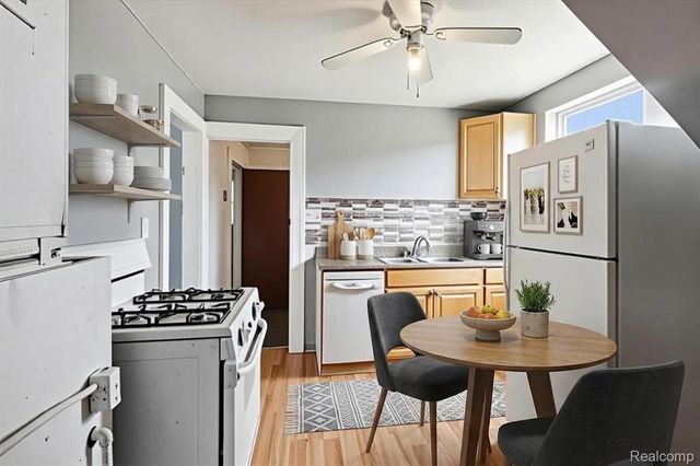 7068 Ford Avenue, Warren, MI 48091