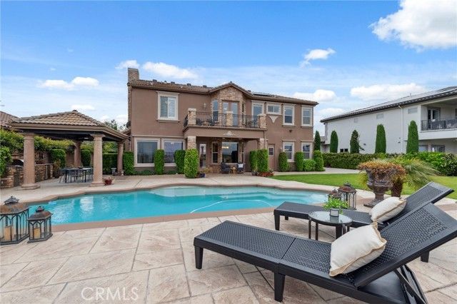 4918 W Bluff, Fresno, CA 93722