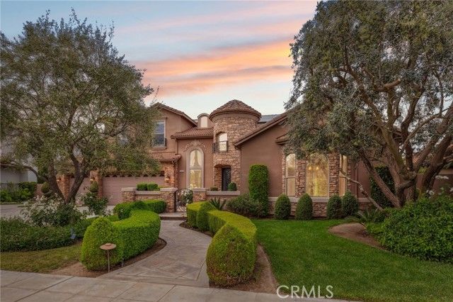 4918 W Bluff, Fresno, CA 93722