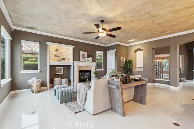 4918 W Bluff, Fresno, CA 93722