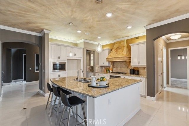 4918 W Bluff, Fresno, CA 93722