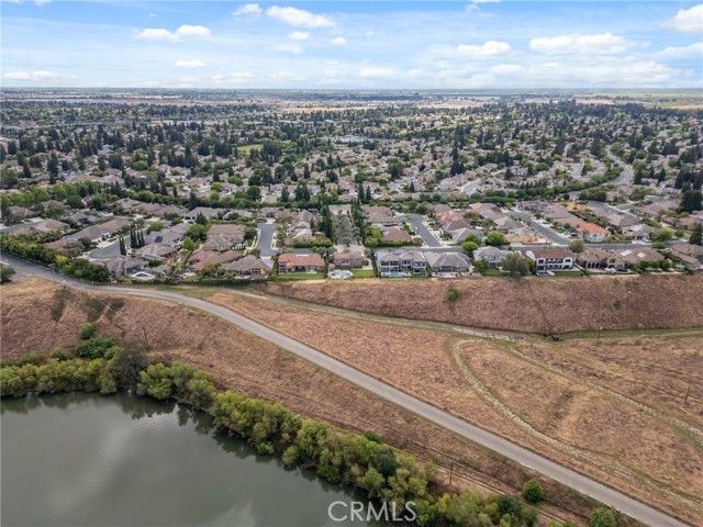 4918 W Bluff, Fresno, CA 93722