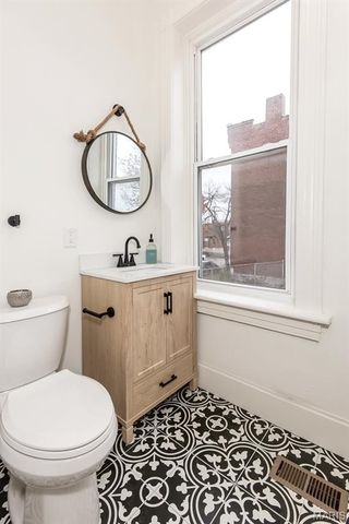 3547 Nebraska Avenue, St Louis, MO 63118