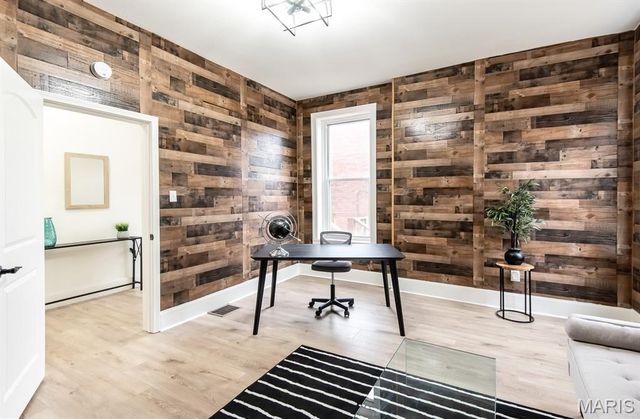 3547 Nebraska Avenue, St Louis, MO 63118