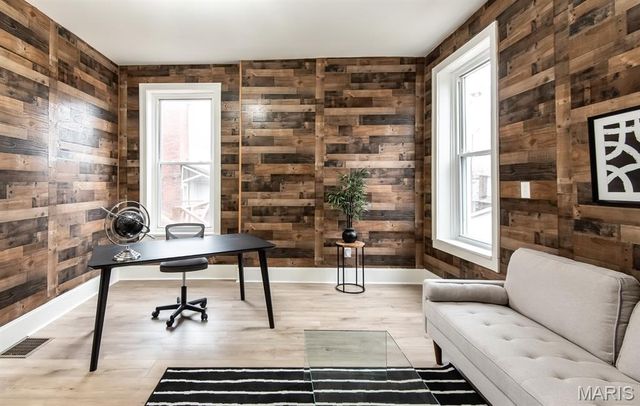 3547 Nebraska Avenue, St Louis, MO 63118