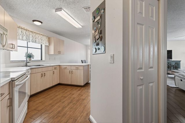 111 Weybridge Circle C, Royal Palm Beach, FL 33411