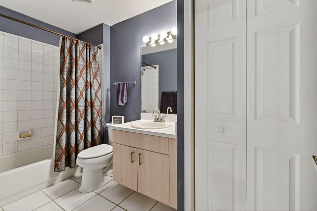 111 Weybridge Circle C, Royal Palm Beach, FL 33411