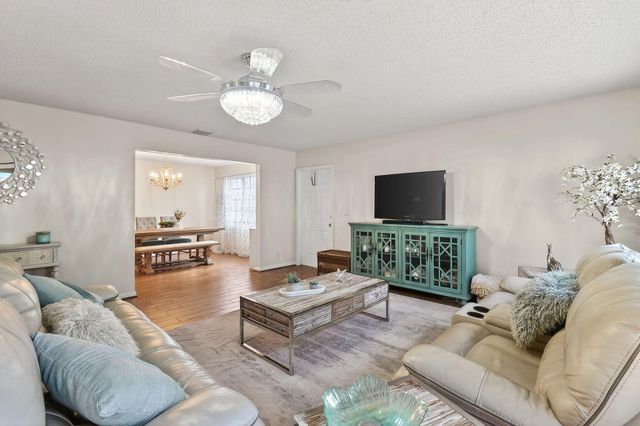 111 Weybridge Circle C, Royal Palm Beach, FL 33411