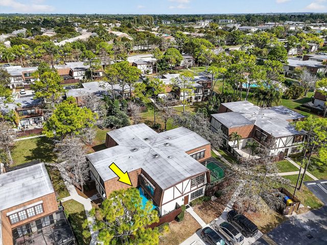111 Weybridge Circle C, Royal Palm Beach, FL 33411
