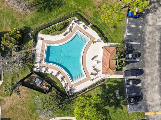 111 Weybridge Circle C, Royal Palm Beach, FL 33411