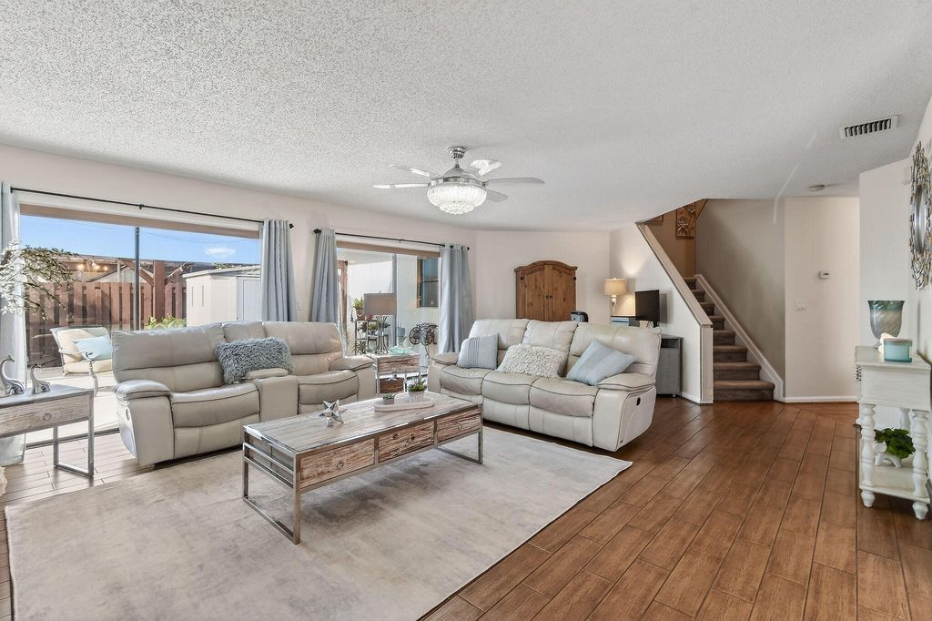 111 Weybridge Circle C, Royal Palm Beach, FL 33411