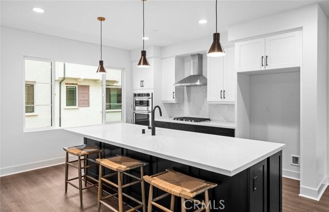 102 Sorrel Court, Burbank, CA 91506