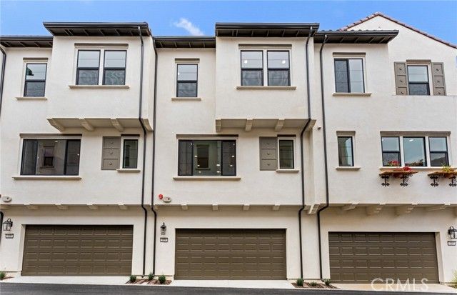 102 Sorrel Court, Burbank, CA 91506