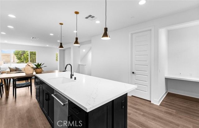 102 Sorrel Court, Burbank, CA 91506