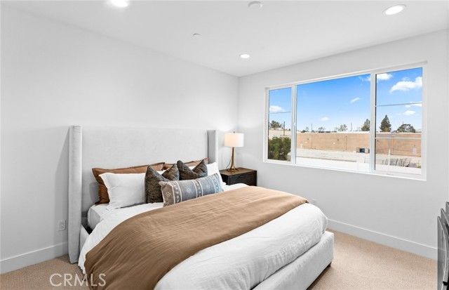 102 Sorrel Court, Burbank, CA 91506