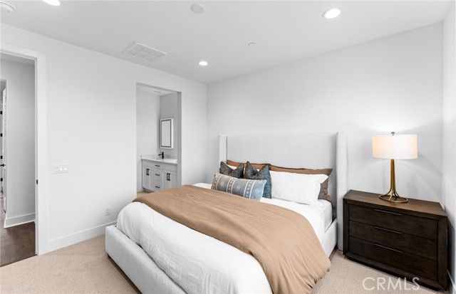 102 Sorrel Court, Burbank, CA 91506