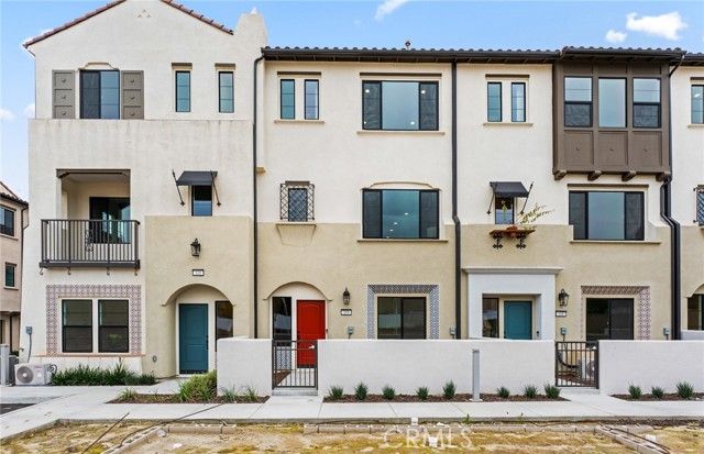 102 Sorrel Court, Burbank, CA 91506