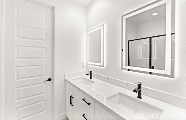 102 Sorrel Court, Burbank, CA 91506