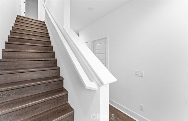 102 Sorrel Court, Burbank, CA 91506