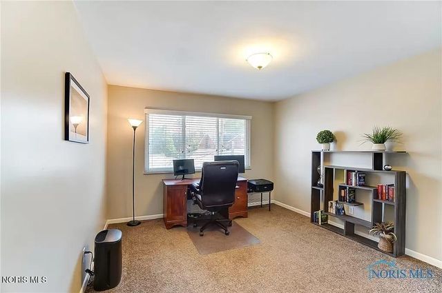 2148 Richards Road, Apt 6, Ottawa Hills, OH 43606