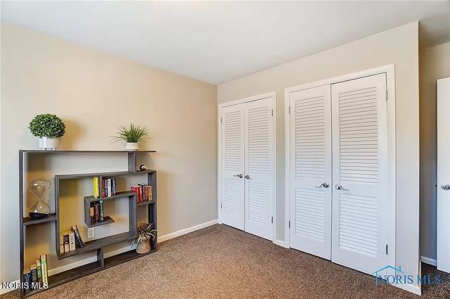 2148 Richards Road, Apt 6, Ottawa Hills, OH 43606