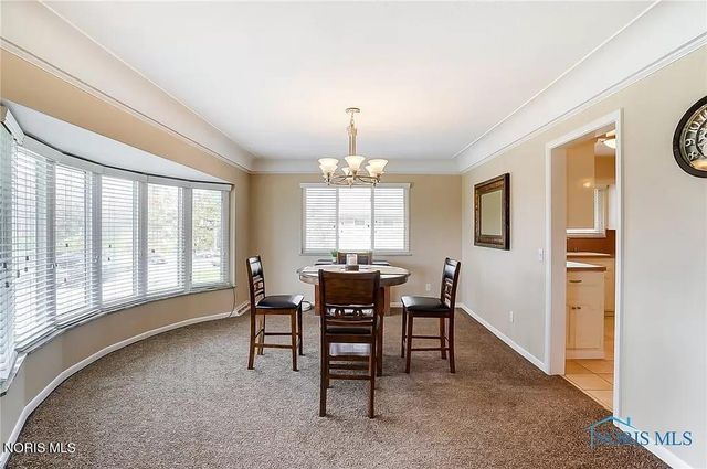 2148 Richards Road, Apt 6, Ottawa Hills, OH 43606