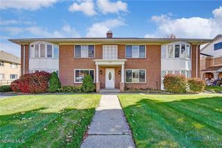 2148 Richards Road, Apt 6, Ottawa Hills, OH 43606
