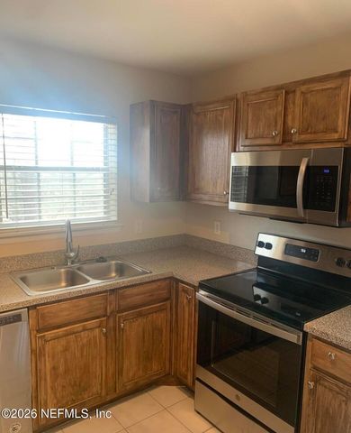 7800 POINT MEADOWS Drive 731, Jacksonville, FL 32256