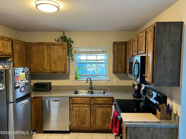 7800 POINT MEADOWS Drive 731, Jacksonville, FL 32256