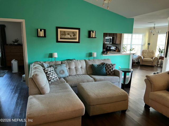 7800 POINT MEADOWS Drive 731, Jacksonville, FL 32256