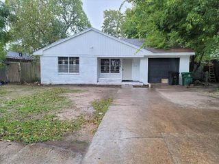 450 Glenburnie Drive, Houston, TX 77022
