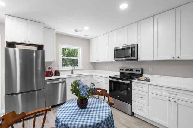 126 Hope Drive, Summerville, SC 29485