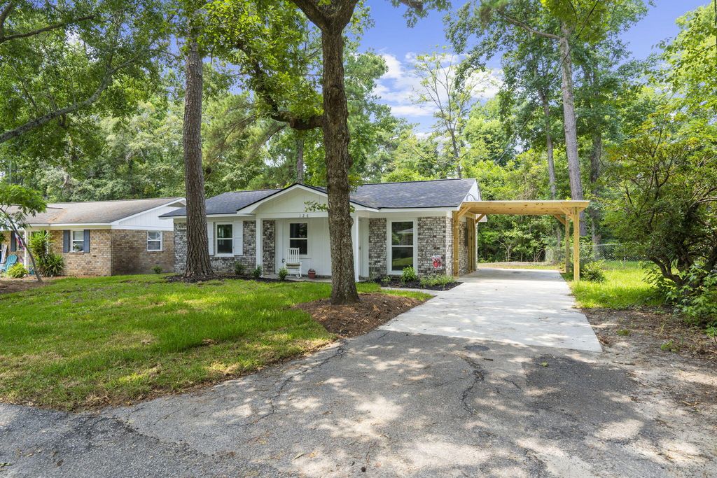 126 Hope Drive, Summerville, SC 29485