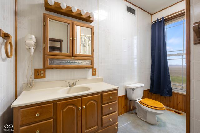 4725 S 250 E, Columbus, IN 47201