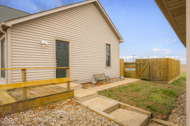 4725 S 250 E, Columbus, IN 47201