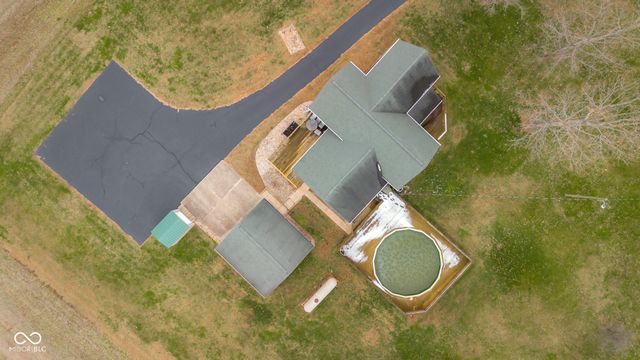 4725 S 250 E, Columbus, IN 47201