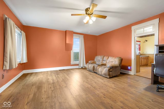 4725 S 250 E, Columbus, IN 47201