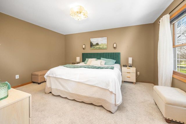 519 Two Rivers DRIVE, Mukwonago, WI 53149