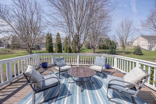 519 Two Rivers DRIVE, Mukwonago, WI 53149