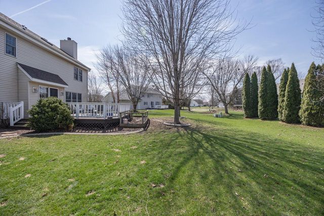 519 Two Rivers DRIVE, Mukwonago, WI 53149