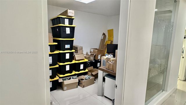 2100 Ponce De Leon Blvd 750, Coral Gables, FL 33134