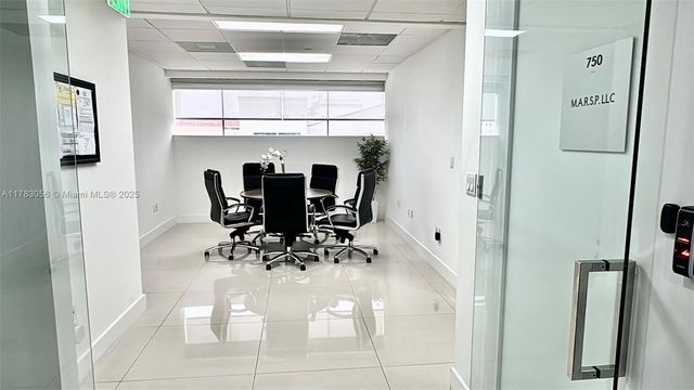 2100 Ponce De Leon Blvd 750, Coral Gables, FL 33134