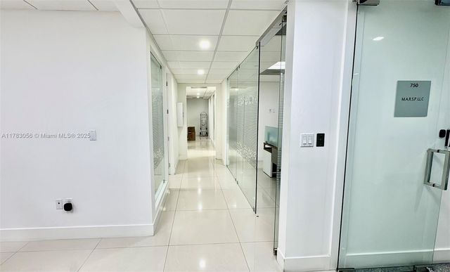 2100 Ponce De Leon Blvd 750, Coral Gables, FL 33134