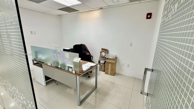 2100 Ponce De Leon Blvd 750, Coral Gables, FL 33134