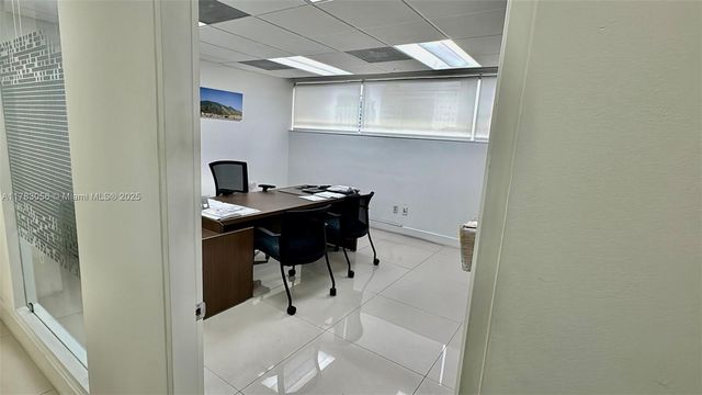 2100 Ponce De Leon Blvd 750, Coral Gables, FL 33134