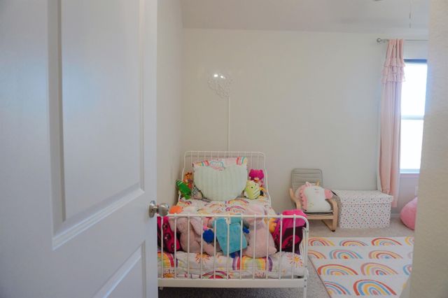 153 Blue Agate CT, Jarrell, TX 76537